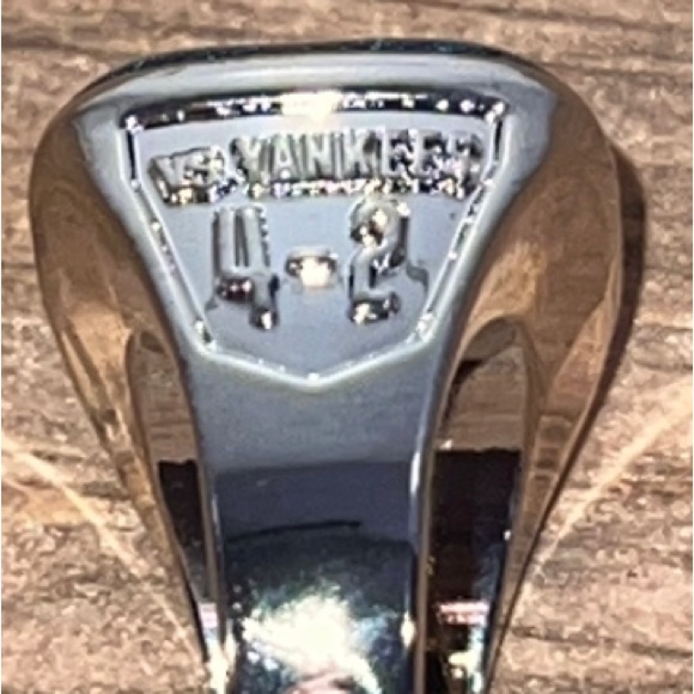 Florida Marlins Commemorative 2003 World Series Champions Ring - Picture 3 of 11